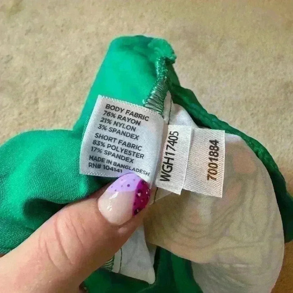 Lady Hagen Women's Tropical Palm Wrap 17'' Golf Skort size medium NWOT - Picture 9 of 9